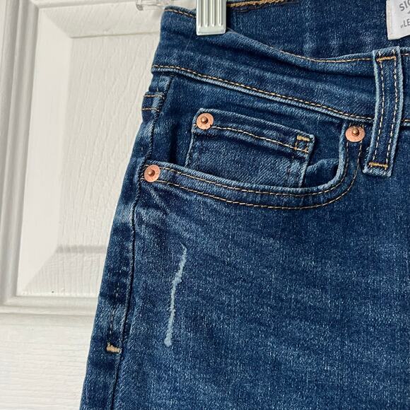 Levi's Signature Distressed High Waist Skinny Jeans - Size 28 - Picture 2 of 8